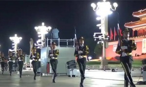 第一个公然拒绝北京阅兵的总统出现，中国被降格对待，不能再忍
